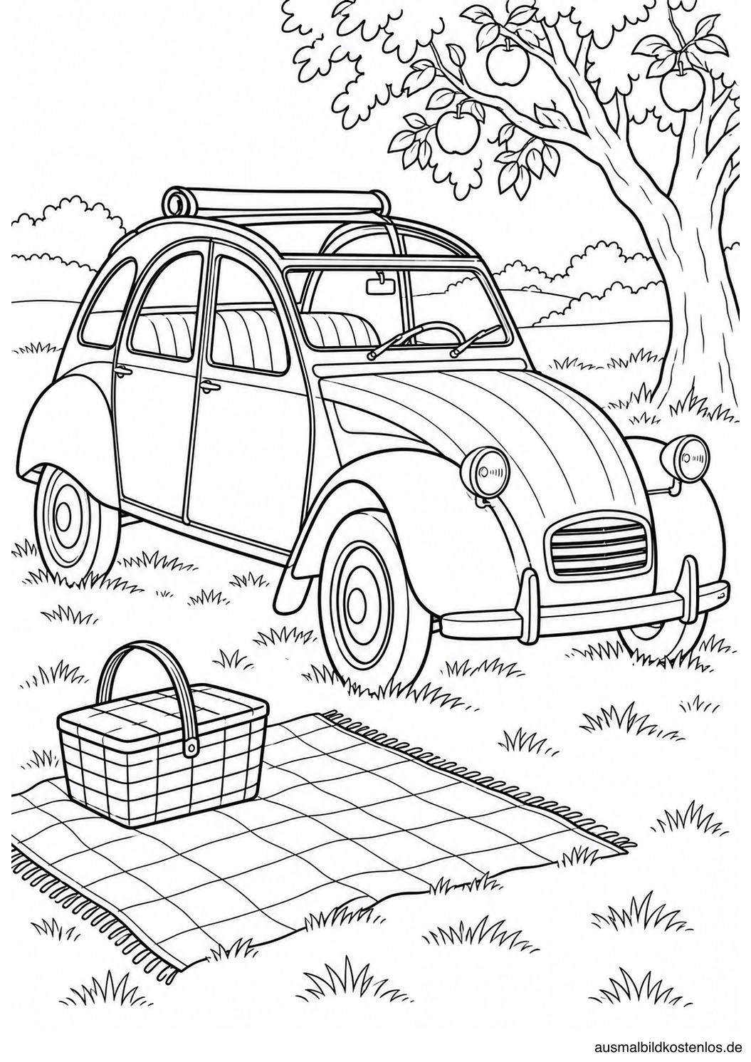 Historische Citroën 2CV Ente mit zurückgerolltem Stoffdach auf einer Wiese neben Picknickdecke, Korb und Apfelbaum.