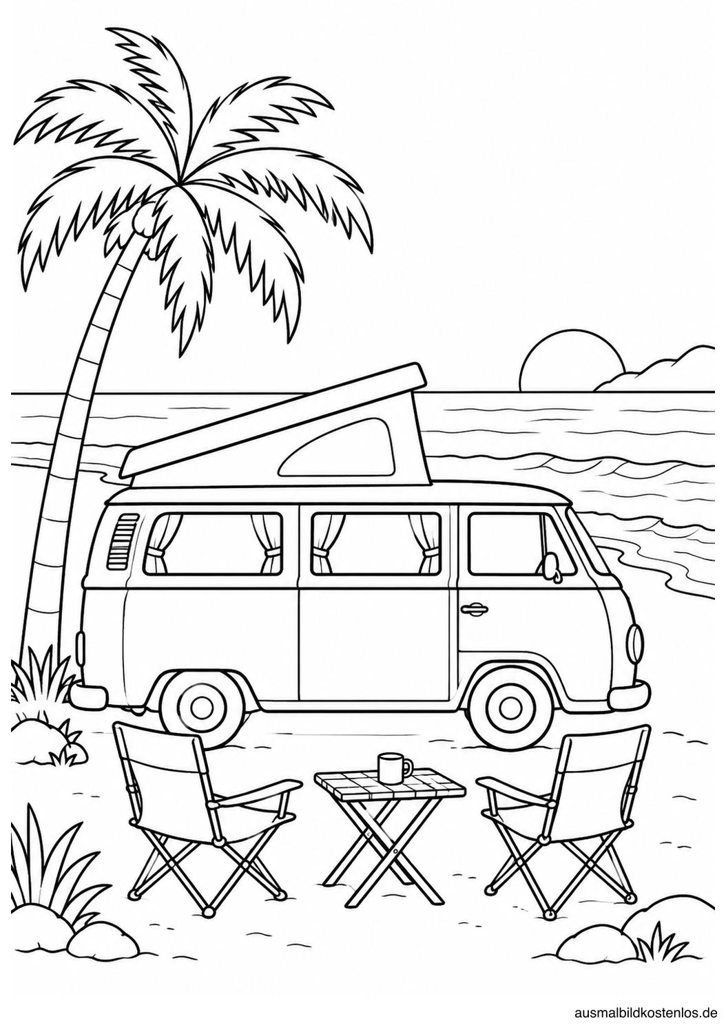 Wohnmobil am Meer mit zwei Klappstühlen, kleinem Tisch und Palme