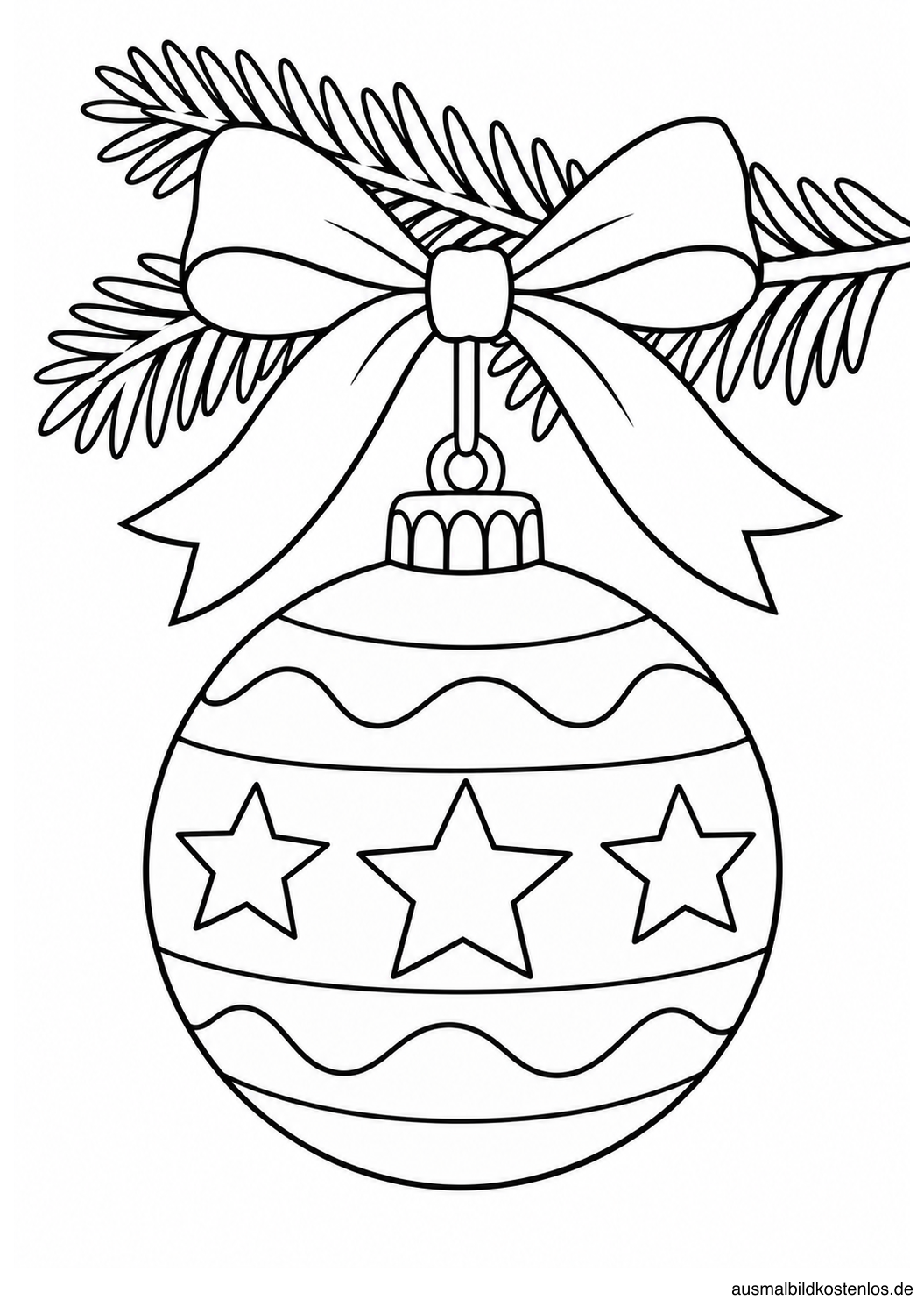 Große Weihnachtskugel mit Stern- und Wellenmustern unter einer Schleife am Tannenzweig
