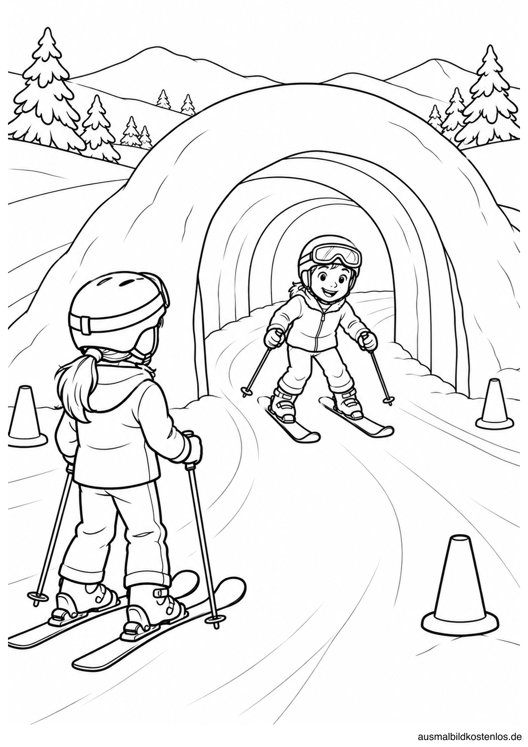 Zwei Kinder mit Helm und Skiern an einem breiten Schneetunnel zwischen Übungskegeln